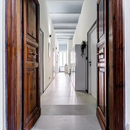 Vivilo Collection - Muggia 21 * Rome